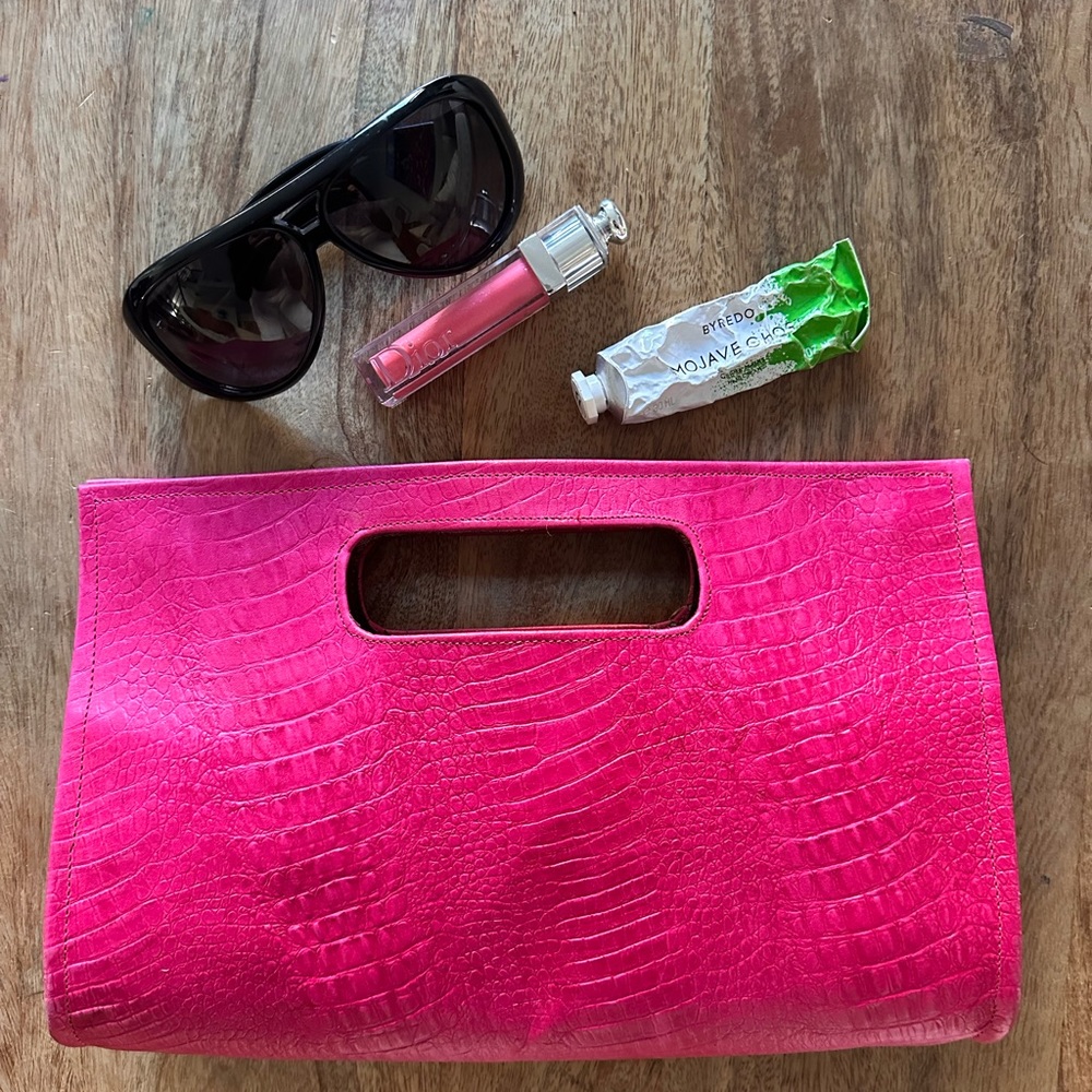 PINK CROC EMBOSSED CLUTCH